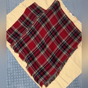 Reversible poncho 
Sweater material
One size